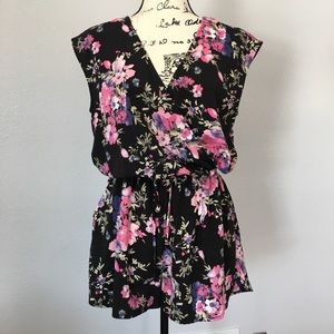 Floral Romper *NWT*